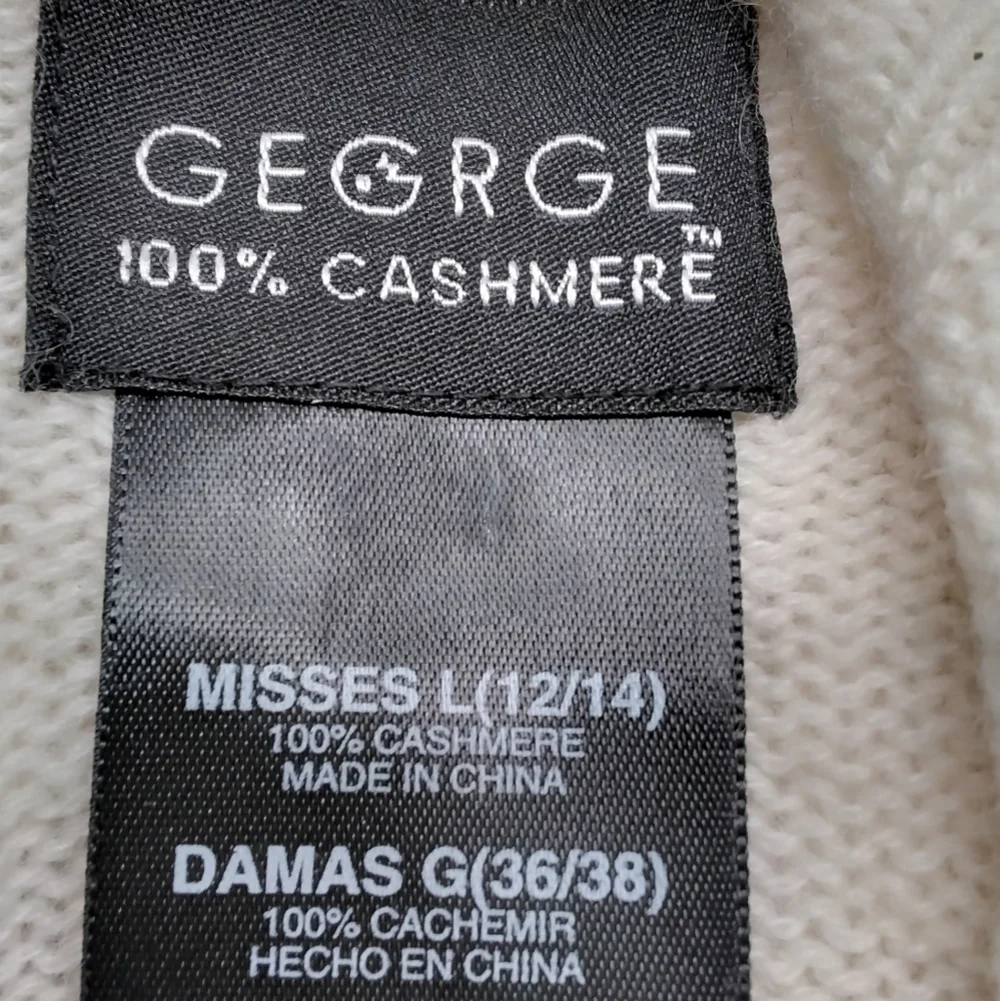 100% Cashmere Cable Knit Sweater Size L 12 -14